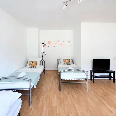 Apartment Tulpen-apartment Nahe Schwebebahn In Wuppertal, Eigene Kueche, 3 Betten